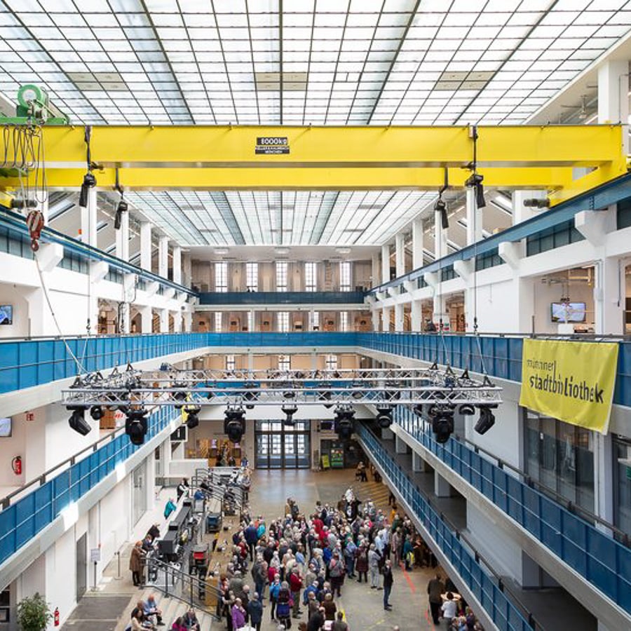 Bibliothek München: Büchereien in München: Stadtbibliothek im HP8