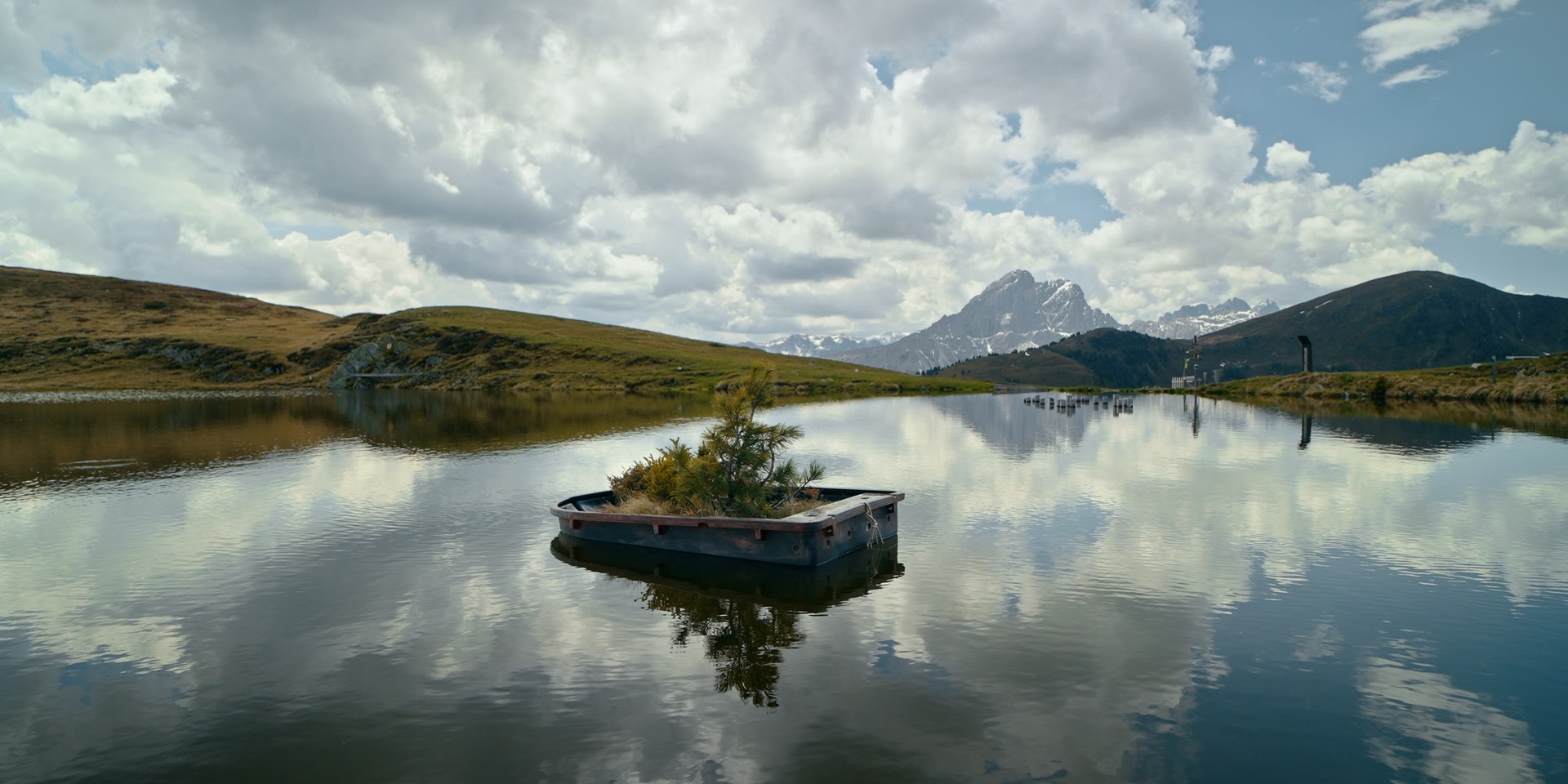 Bilder aus Elevated Art - Wer Kunst auf Berge stellt