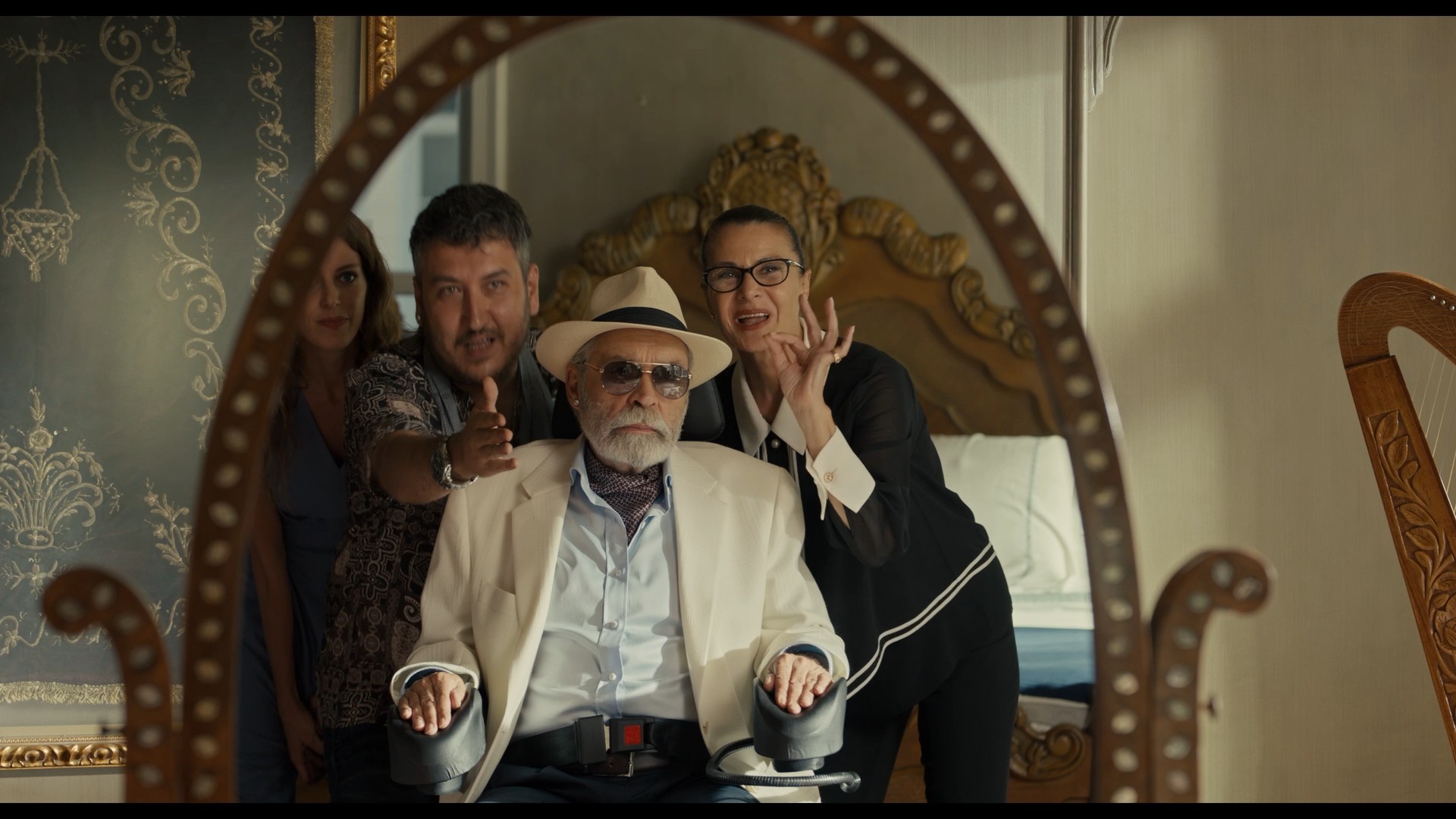 Bilder aus Soyut Disavurumcu Bir Dostlugun Anatomisi Veyahut Yan Yana