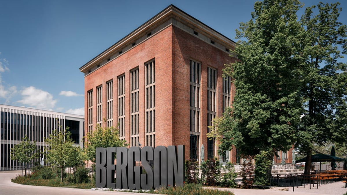 Wie kann Kunst fliegen? Das Kunstkraftwerk Bergson als unternehmerisches Projekt