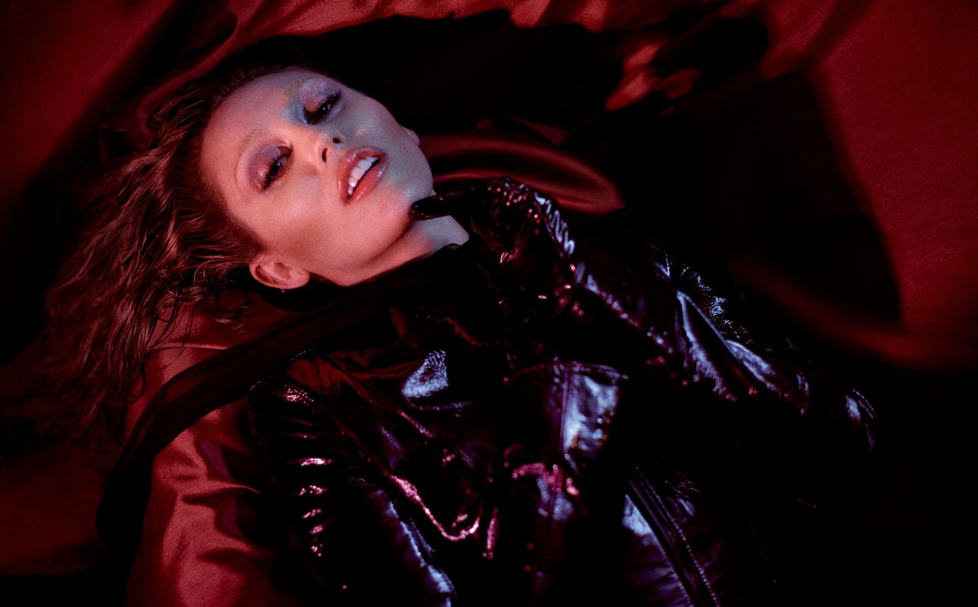 Bilder aus Miley Cyrus: Something Beautiful