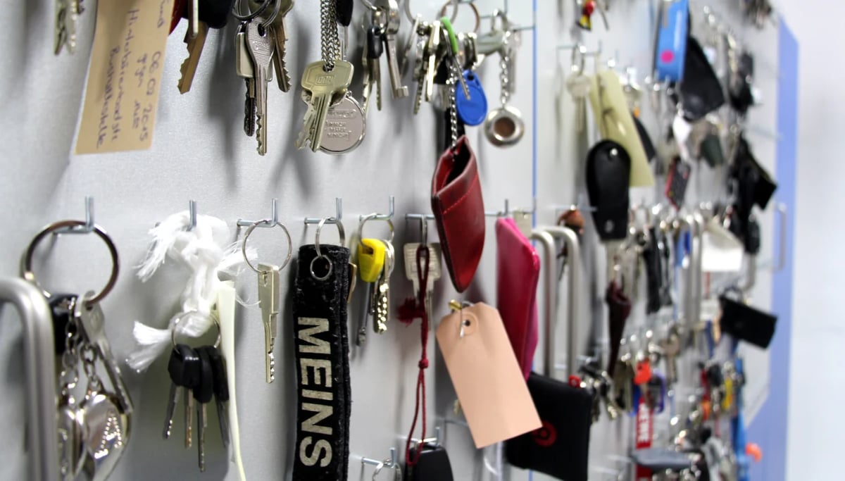 Online-Liveauktion: MVG versteigert Fundsachen am 25. Februar