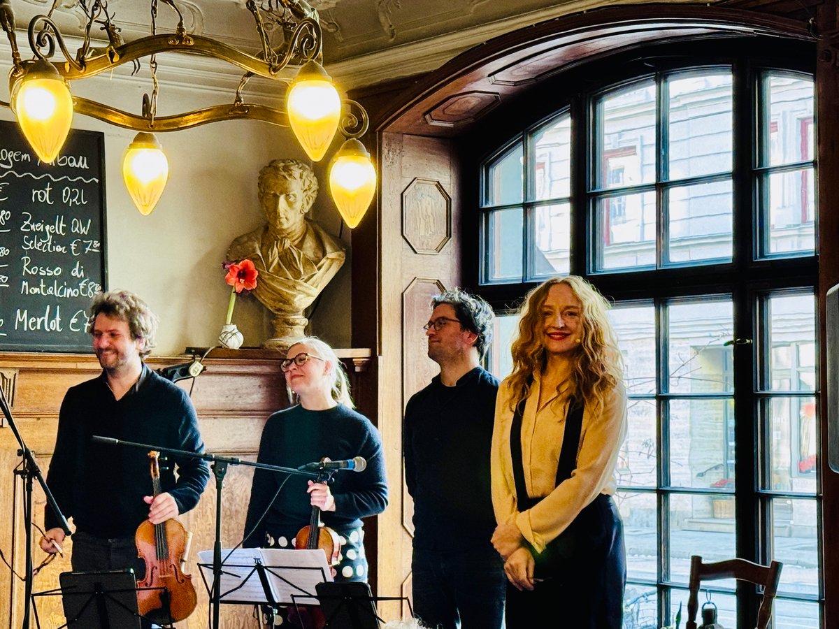 IN-München-Review: So wars bei … Brigitte Hobmeier und nouWELL cousines