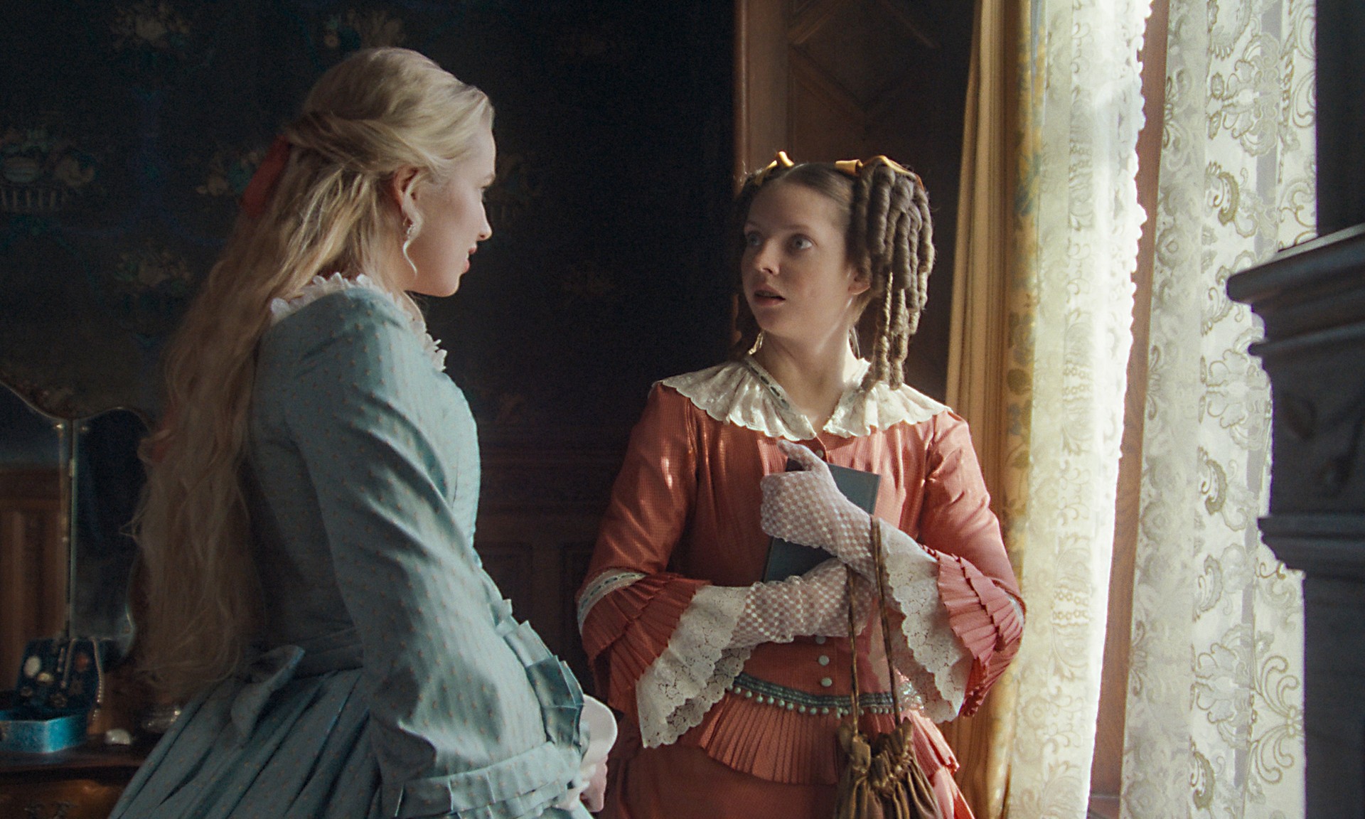 Bilder aus The Ugly Stepsister