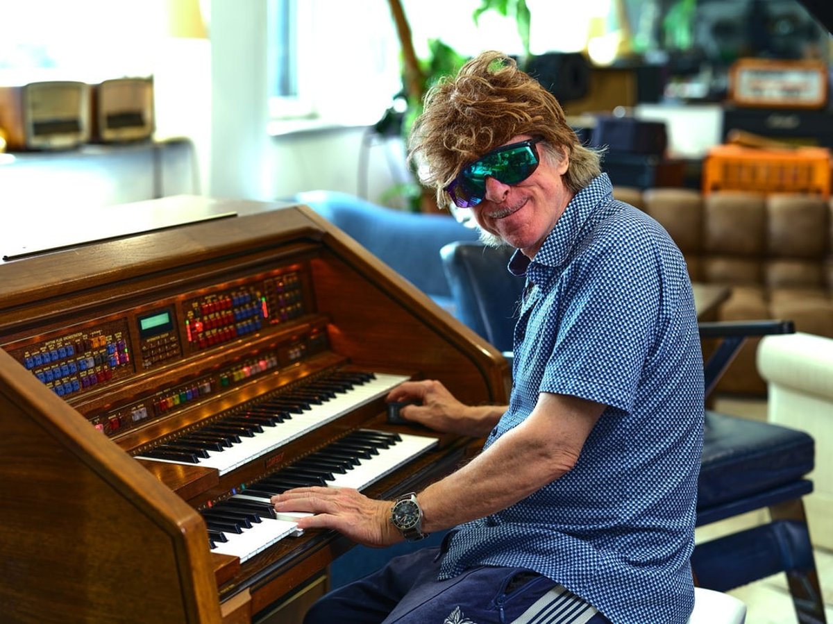 Helge Schneider – Ellebogen vom Tich