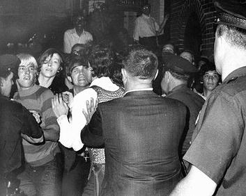 Wo der CSD München seinen Ursprung hat: Die Stonewall Riots 1969