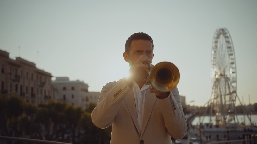 Till Brönner mit Trompete