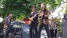 Cagey Strings im Biergarten
