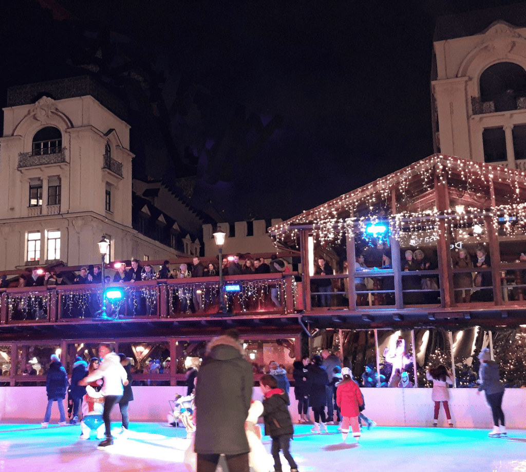 Schlittschuhlaufen München, Eislaufen München: Münchner Eiszauber am Stachus