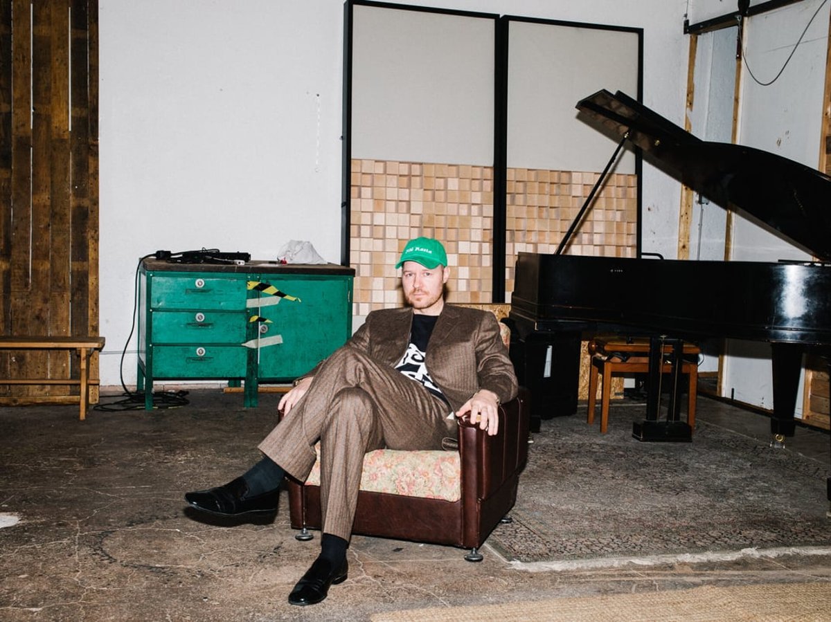 Beni Brachtel. „Attack Decay Sustain“