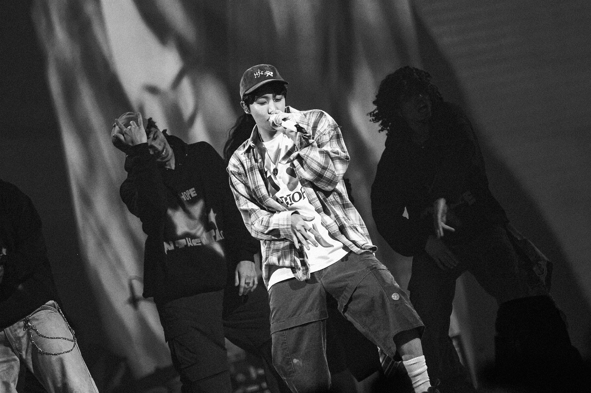 Bilder aus j-hope Tour HOPE ON THE STAGE in JAPAN: LIVE VIEWING