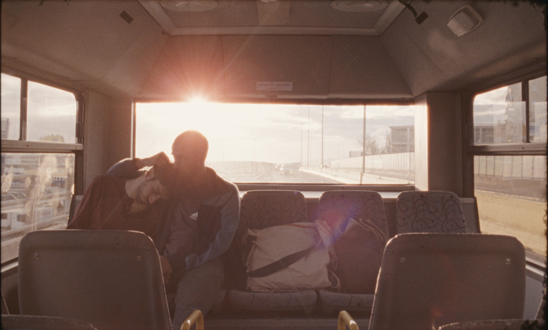 Bilder aus To a Land unknown