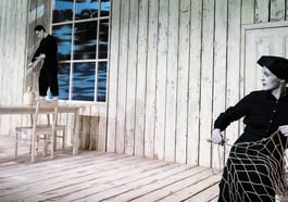 Die Gewehre der Frau Carrar / Würgendes Blei