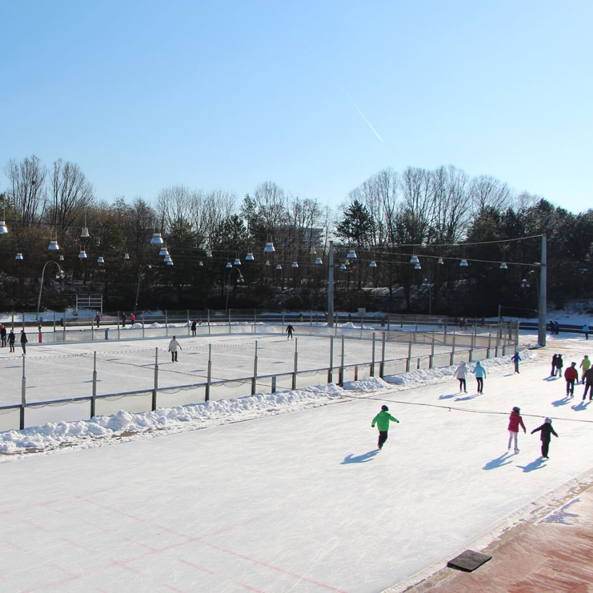 Schlittschuhlaufen München, Eislaufen München: Eis- und Funsportzentrum; Eislaufen Ostpark