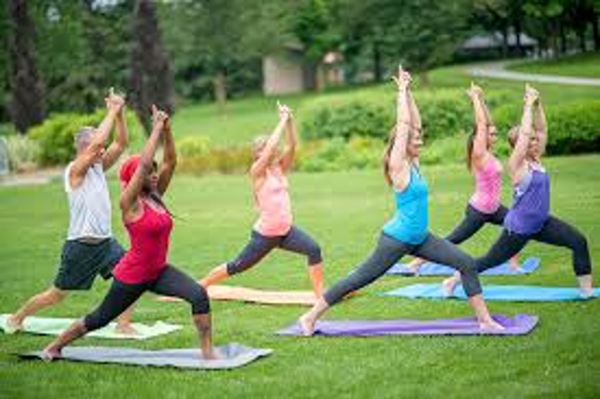 Outdoor Faszien-Pilates mit Liebscher-Bracht Elementen