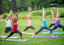 Outdoor Faszien-Pilates mit Liebscher-Bracht Elementen
