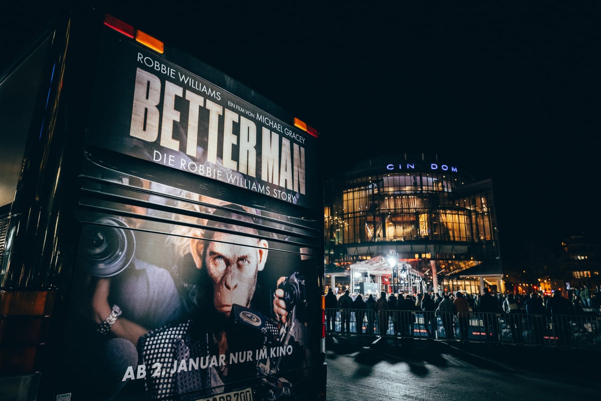 Singt wie Robbie Williams – Der offizielle Karaokebus kommt!