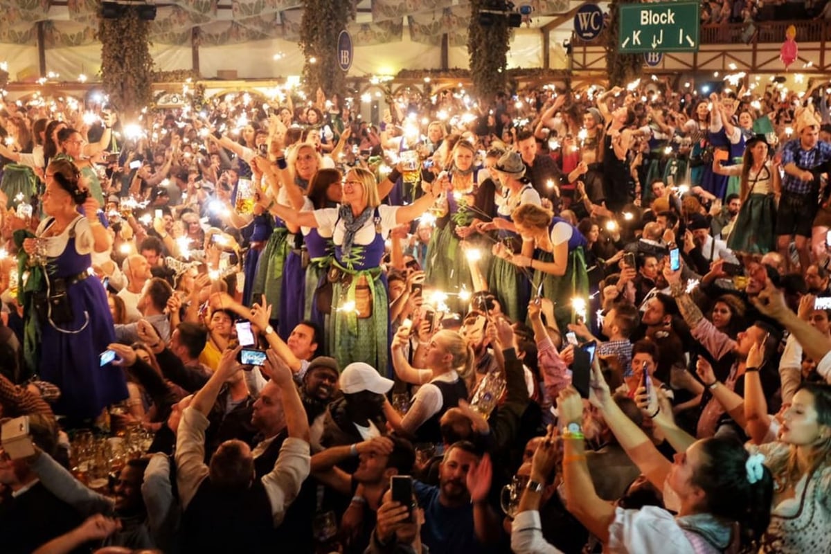 Wiesn-Kehraus und Böllerschießen
