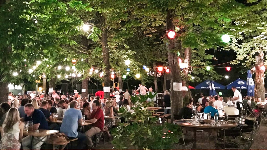 Biergarten München: Hofbräukeller