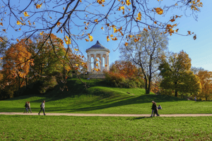 Die schönsten Herbst-Spaziergänge zu Münchens Top Sehenswürdigkeiten