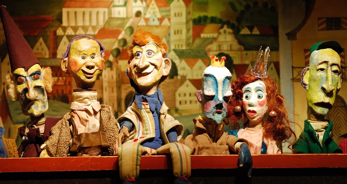 Dr. Döblingers geschmackvolles Kasperltheater