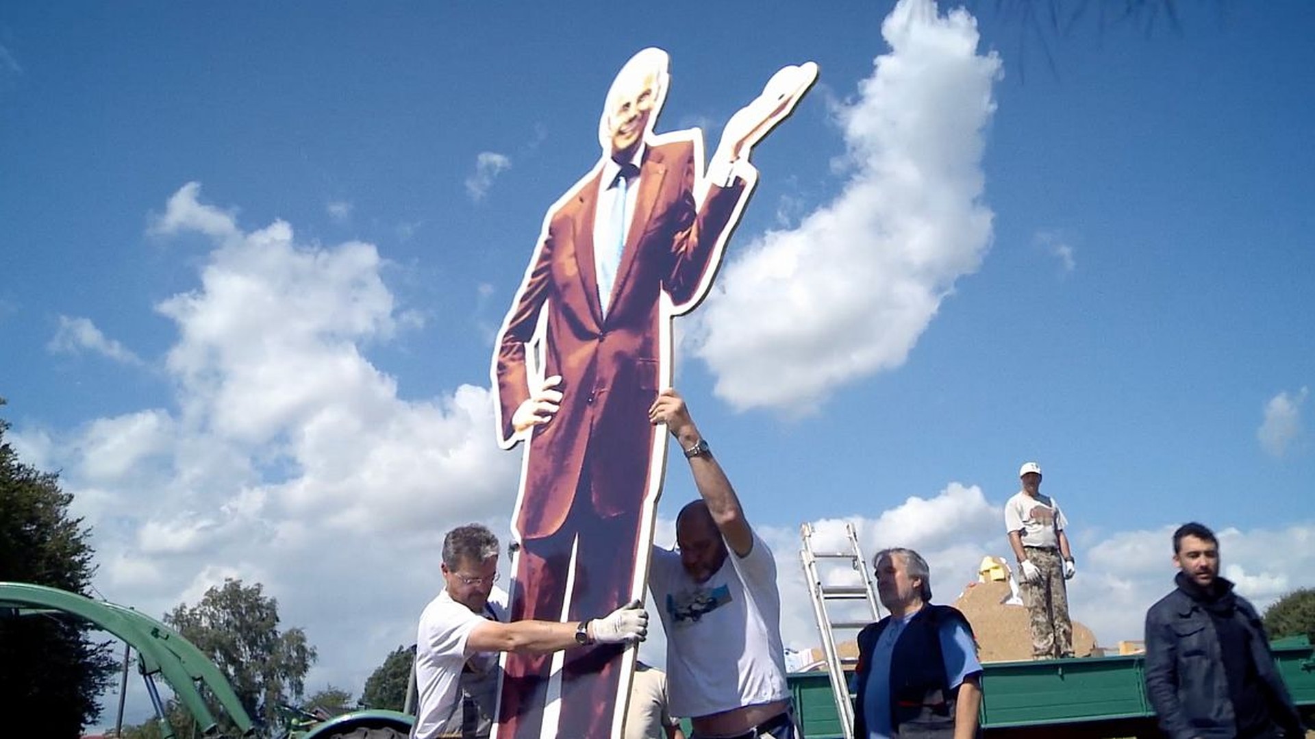 Bilder aus Der Unternehmer das Dorf und die Künstler