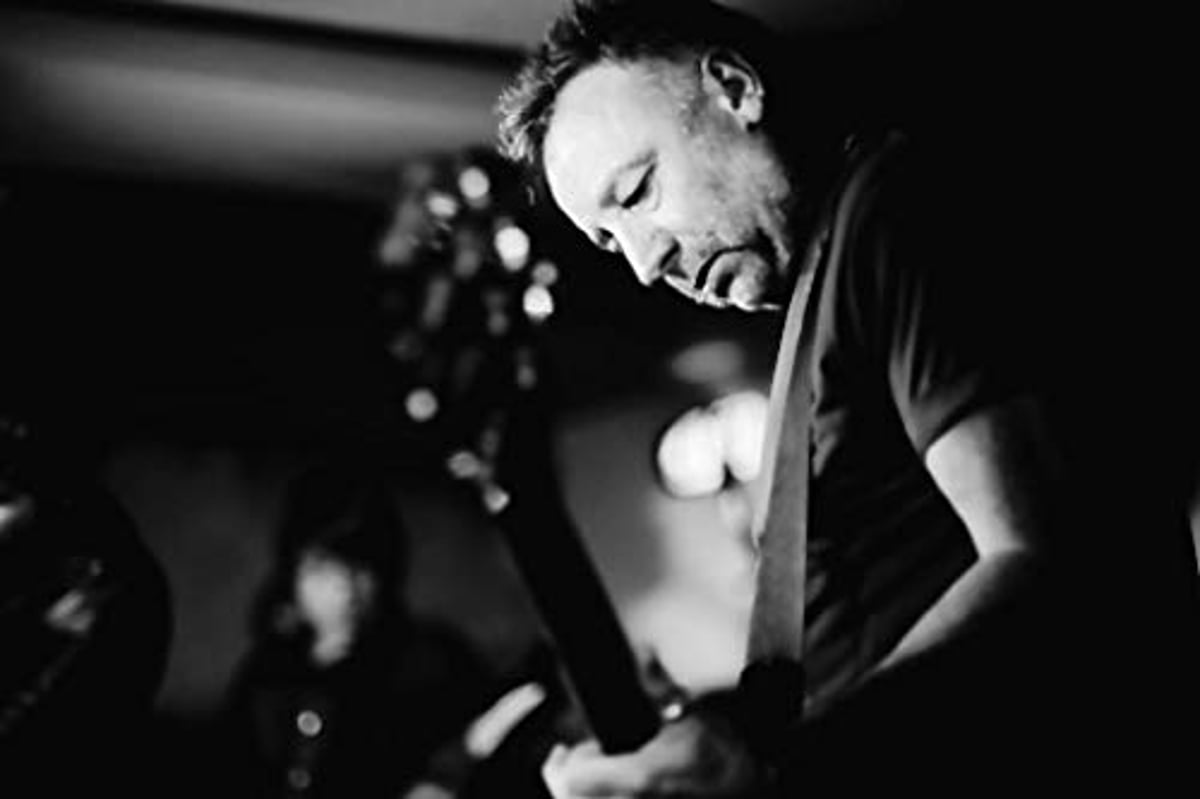 Peter Hook & The Light