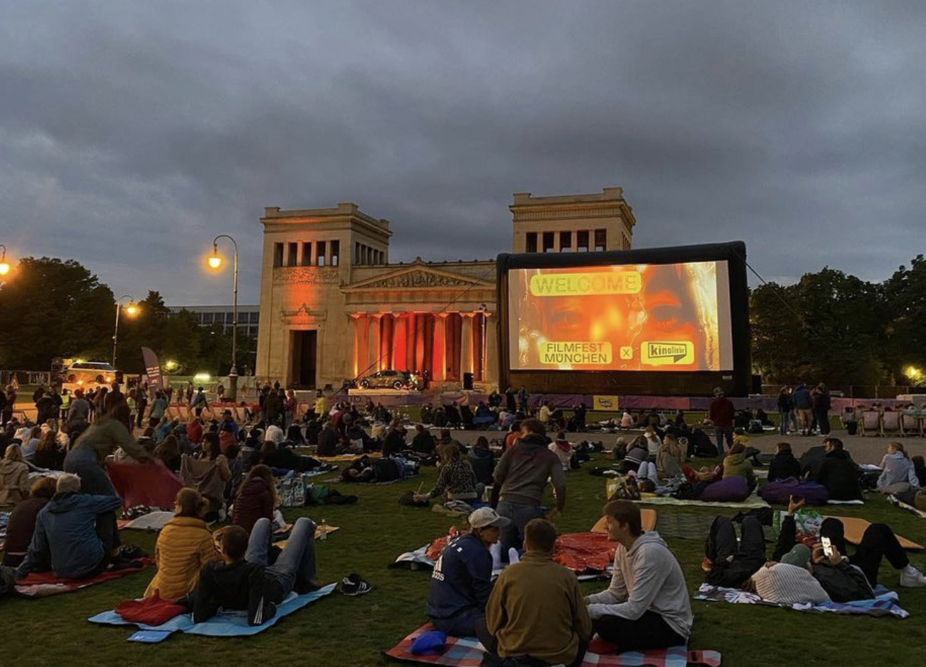 Open Air Kino München: Open Air Kino am Königsplatz