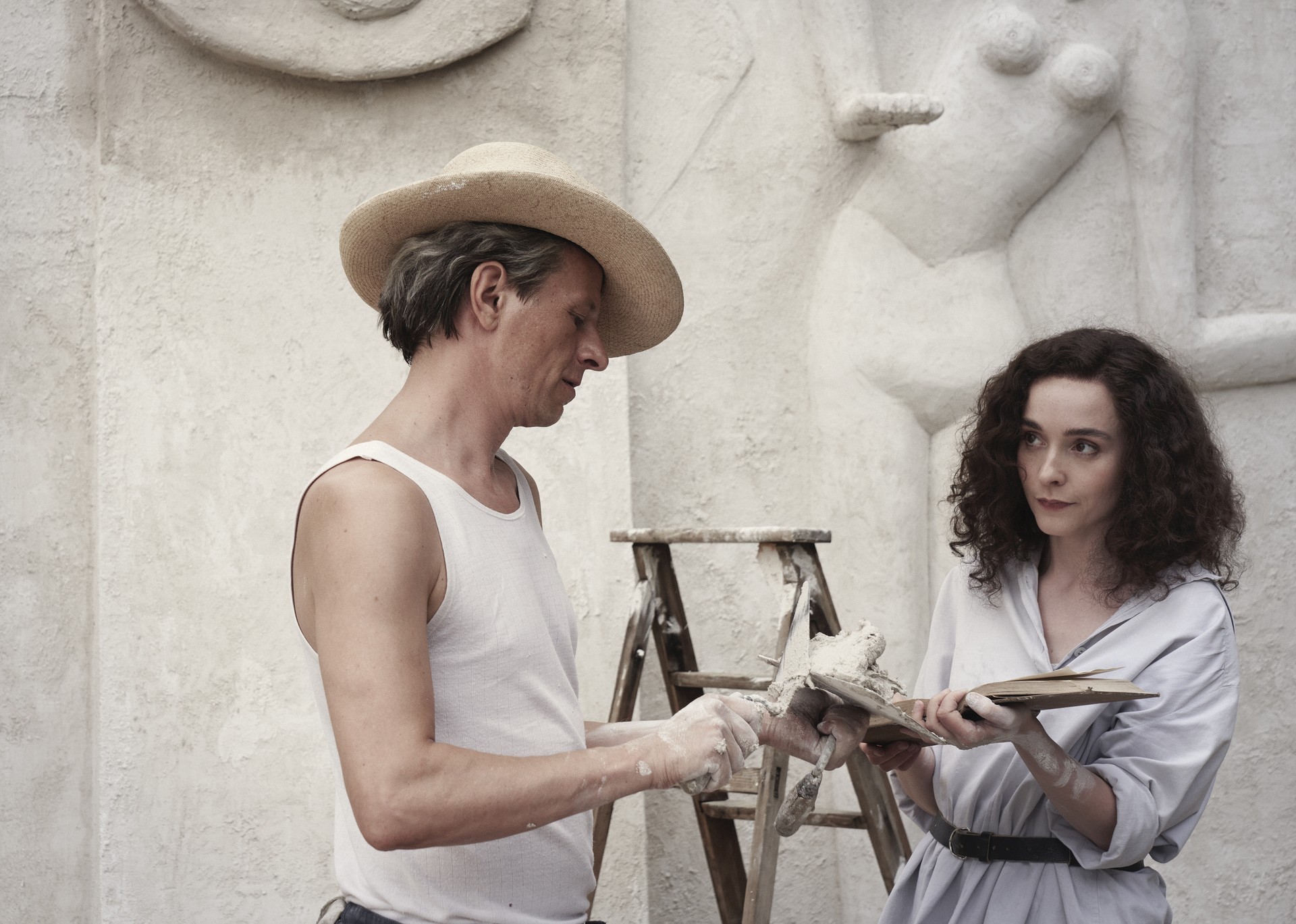 Bilder aus Leonora im Morgenlicht