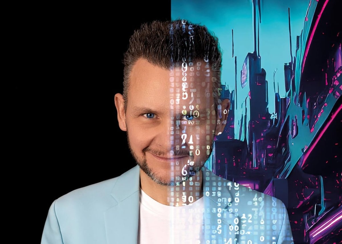 Tobias Mann – Real/Fake