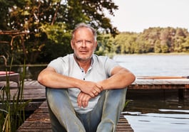 Back to School – Axel Milberg und Merlin Sandmeyer im Gespräch mit Tim Bergmann