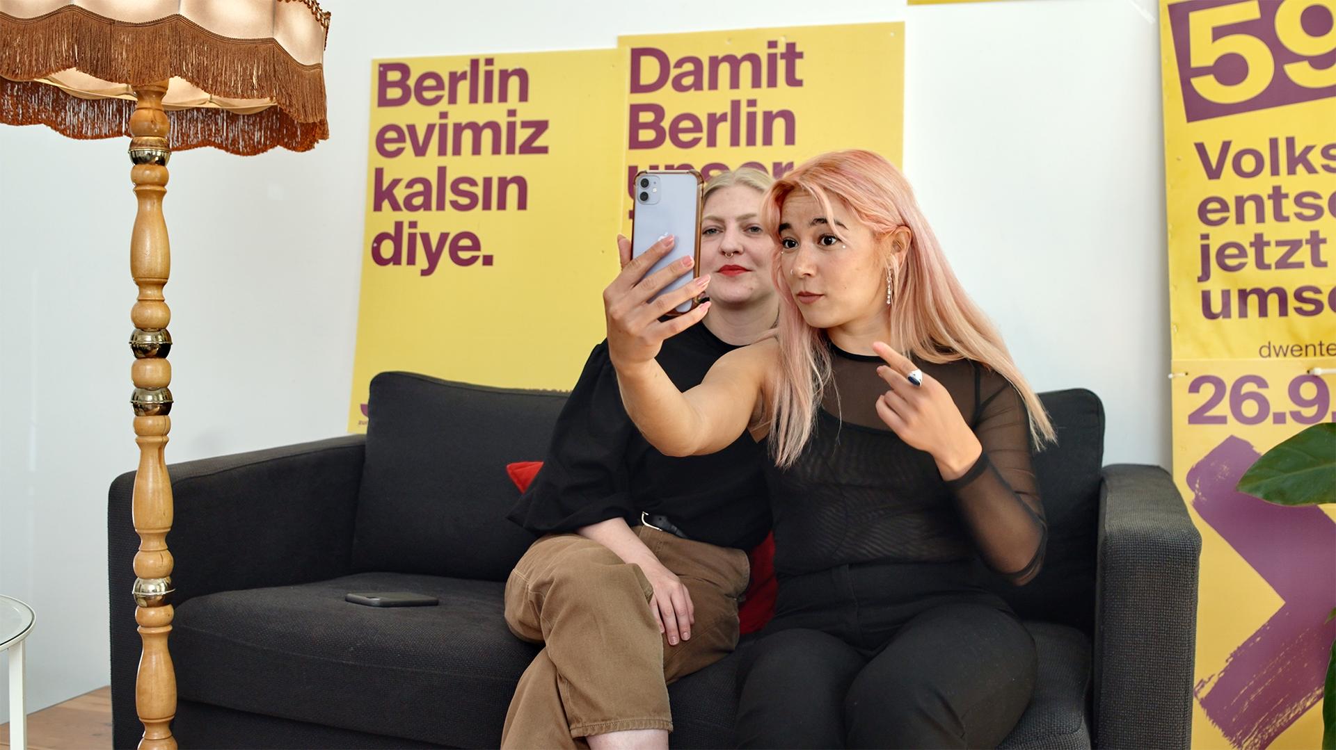 Bilder aus Niemals Allein, Immer Zusammen