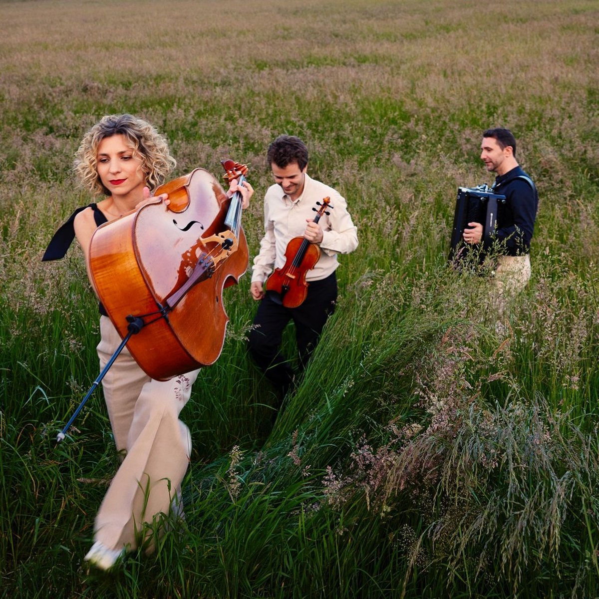 MiO MACABRE – Münchner internationales Orchester mit Trio Wellcaru