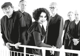 Nirit Sommerfeld & Orchester Shlomo Geistreich – Cafe Julius