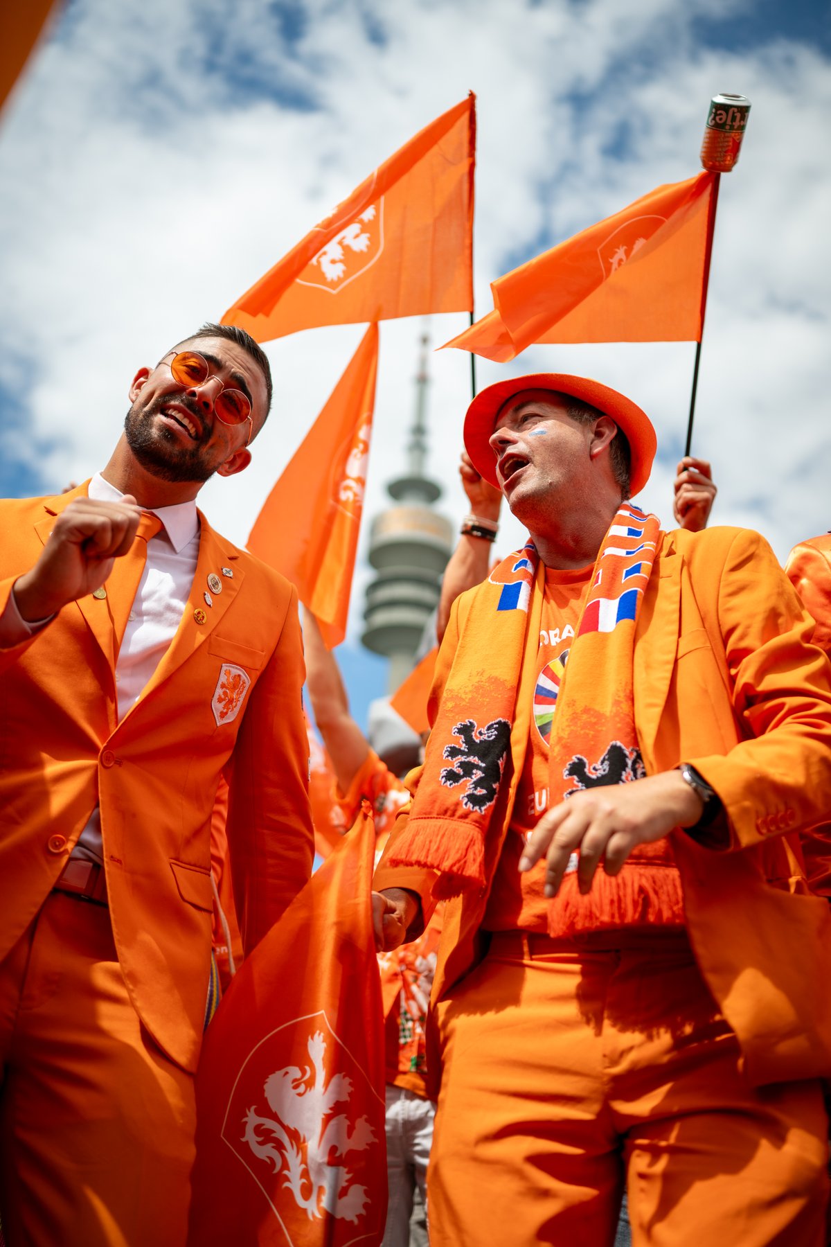 (c) Alexander Scharf