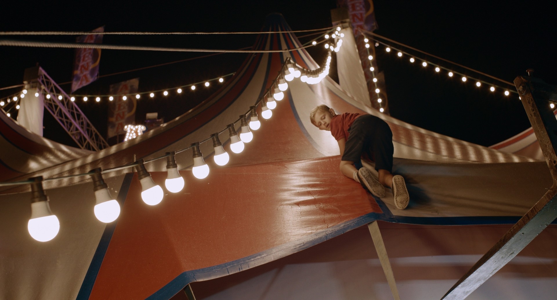 Bilder aus Zirkuskind