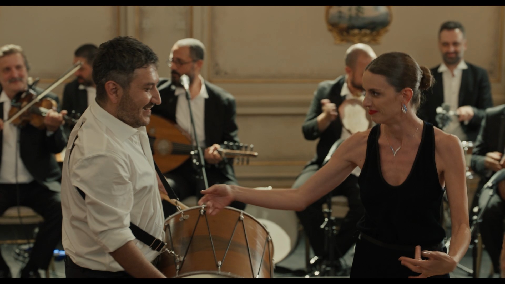 Bilder aus Soyut Disavurumcu Bir Dostlugun Anatomisi Veyahut Yan Yana