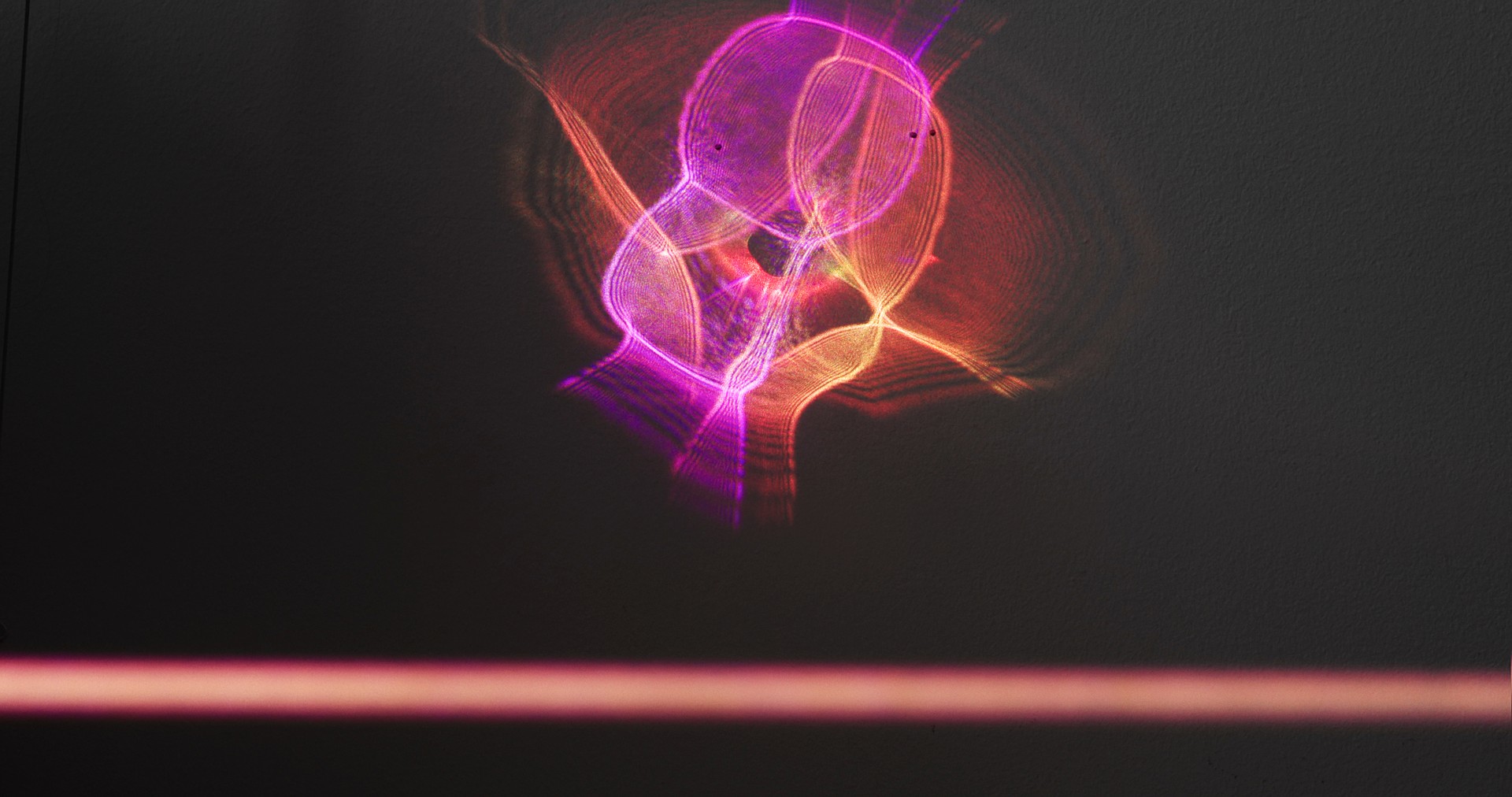 Bilder aus Tracing Light - Die Magie des Lichts