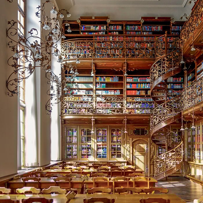 Bibliothek München: Büchereien in München: Juristische Bibliothek