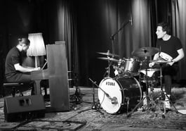 Jazz im Hofspielhaus mit LOU-DUO