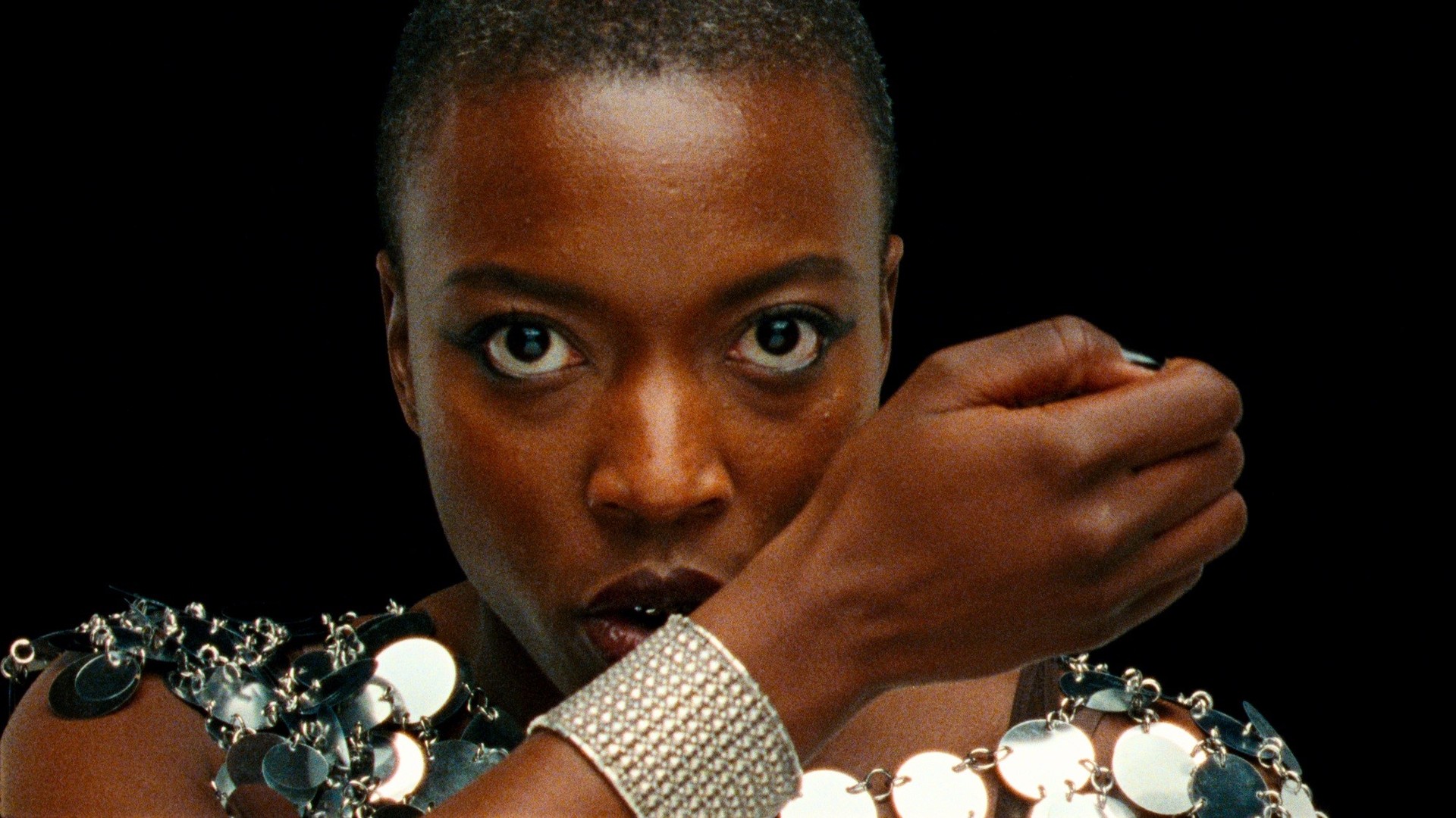 Bilder aus Reflection in a Dead Diamond