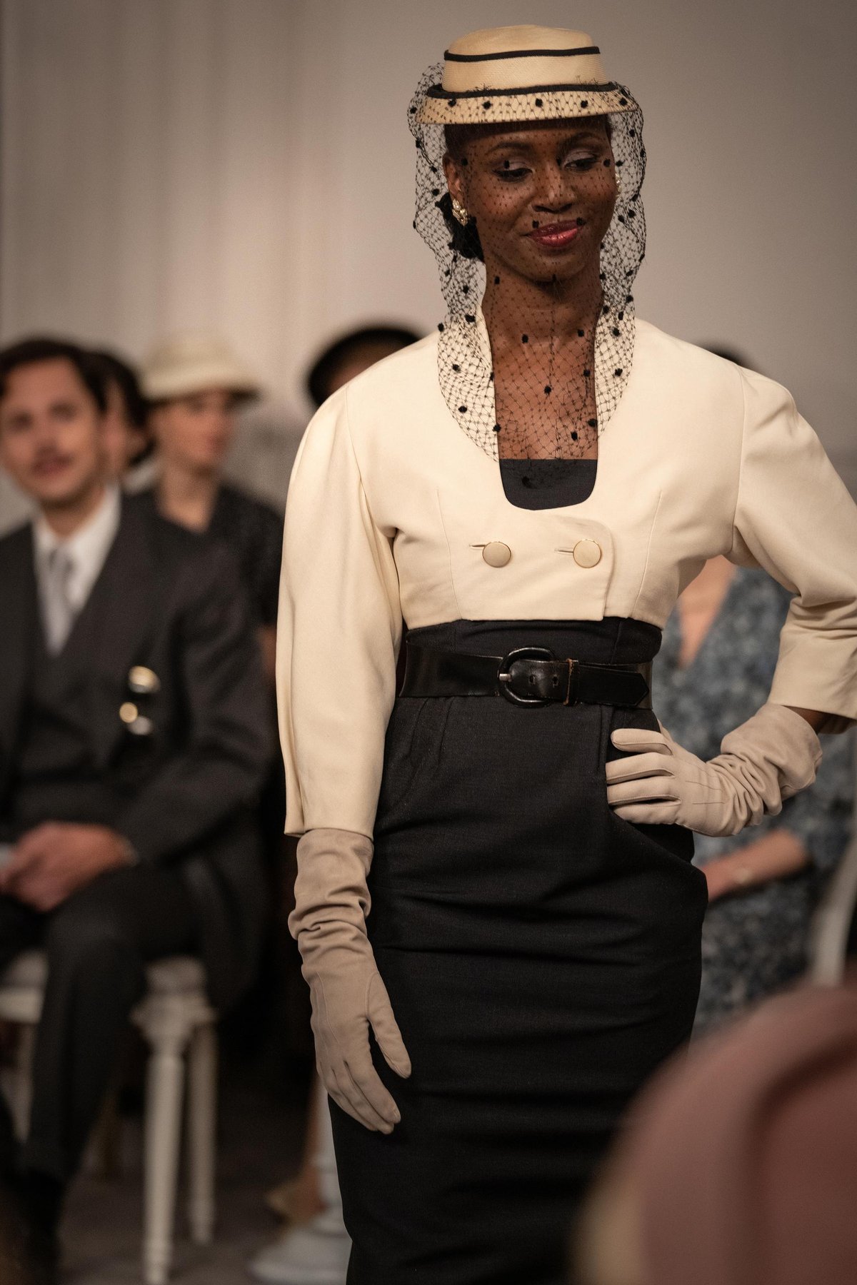 Mrs. Harris und ein Kleid von Dior