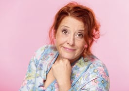 Luise Kinseher: MARY FROM BAVARY – Endlich SOLO!