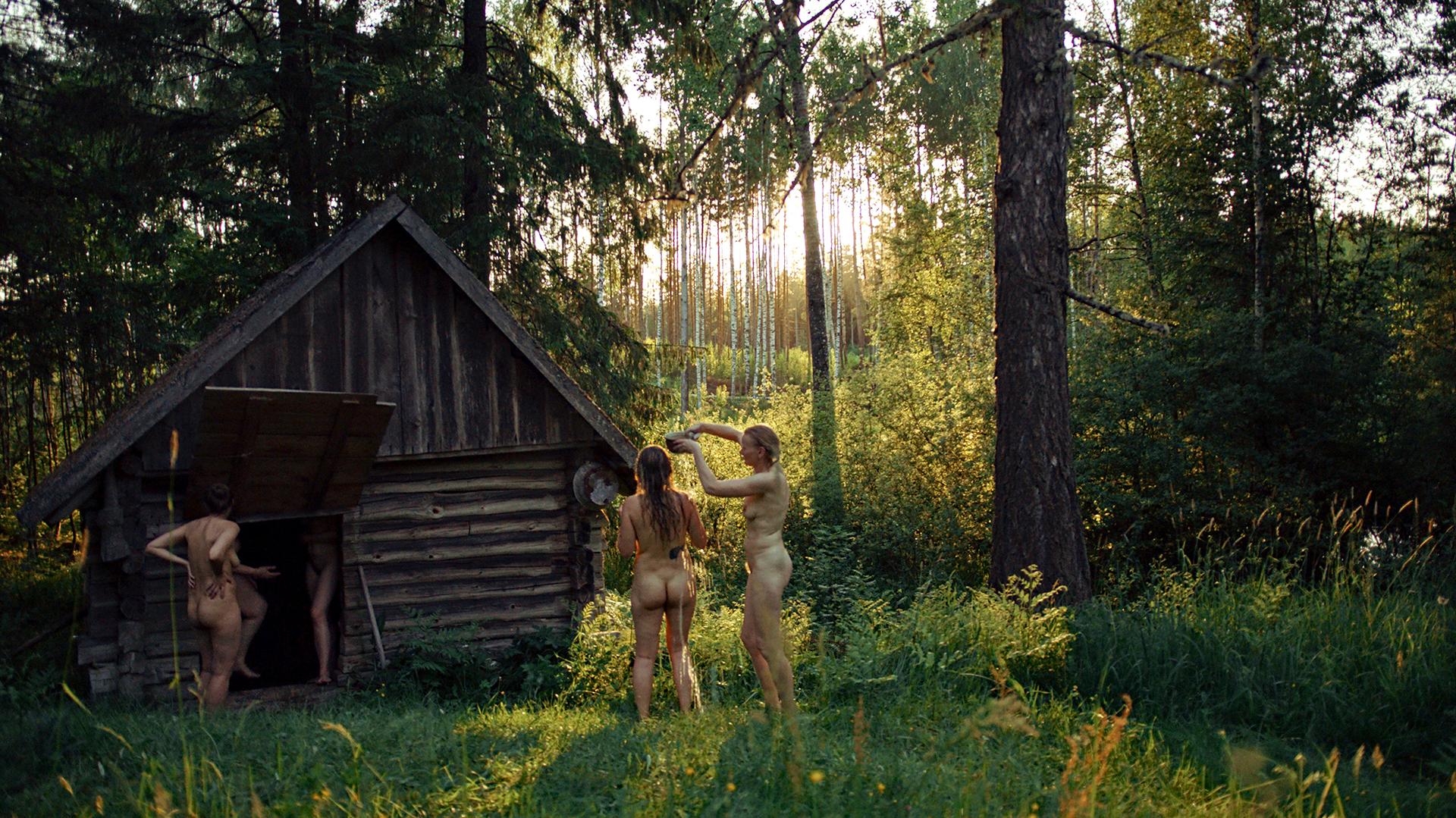 Bilder aus Smoke Sauna Sisterhood