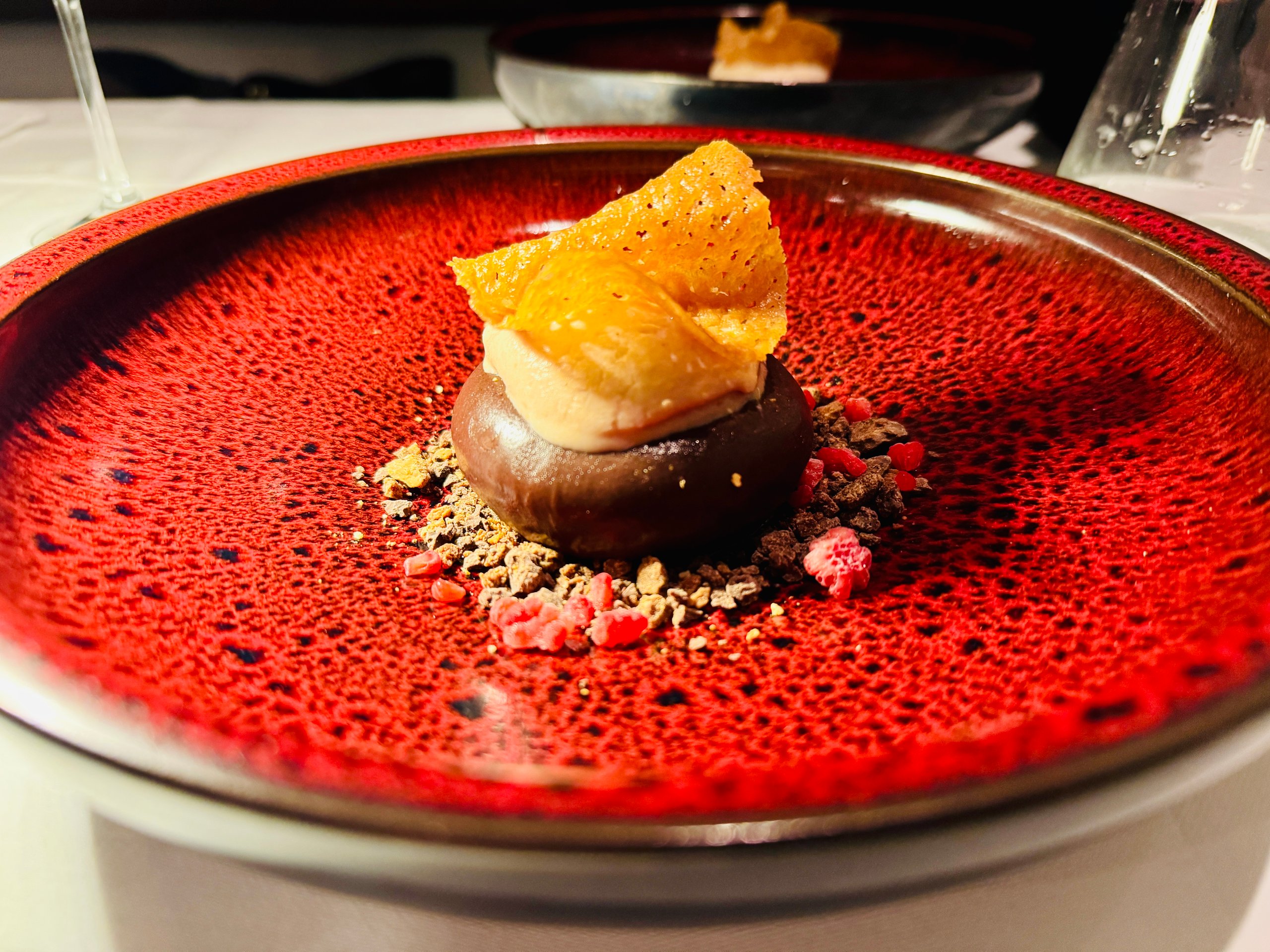Bonet alla piemontese auf einem Dessertteller
