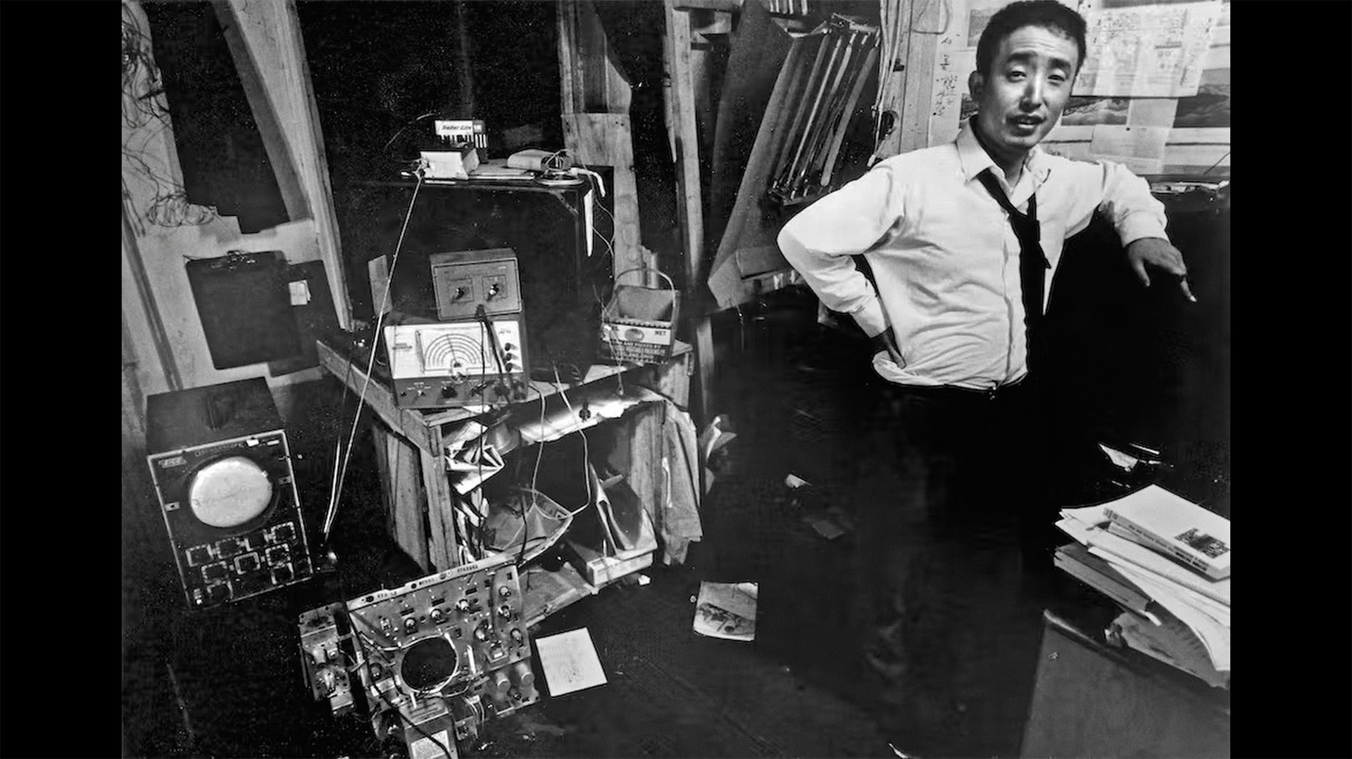Bilder aus Nam June Paik: Moon is the Oldest TV