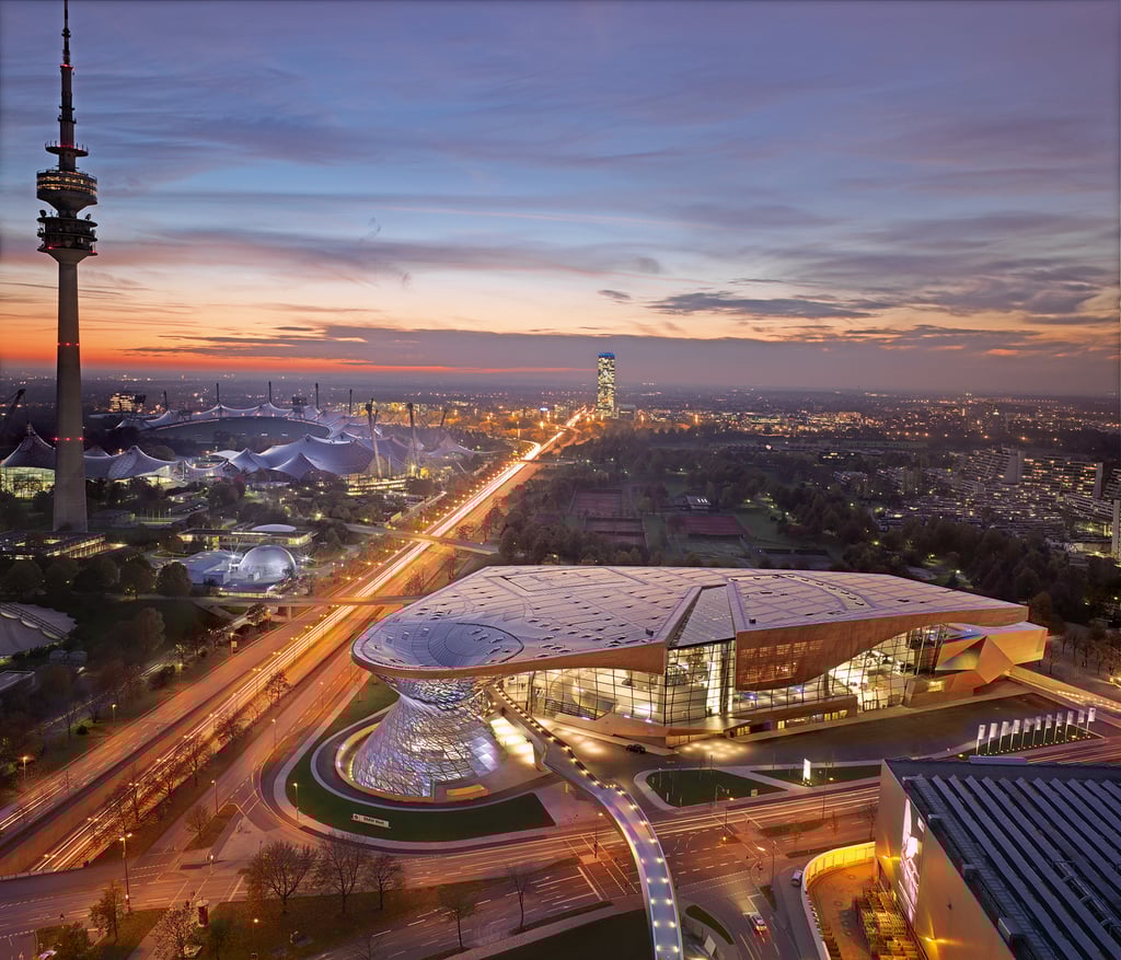BMW Welt Drohnenaufname