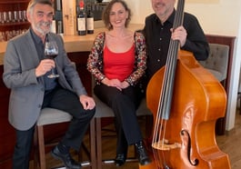 Menü & Live-Musik mit Swing-it-Up