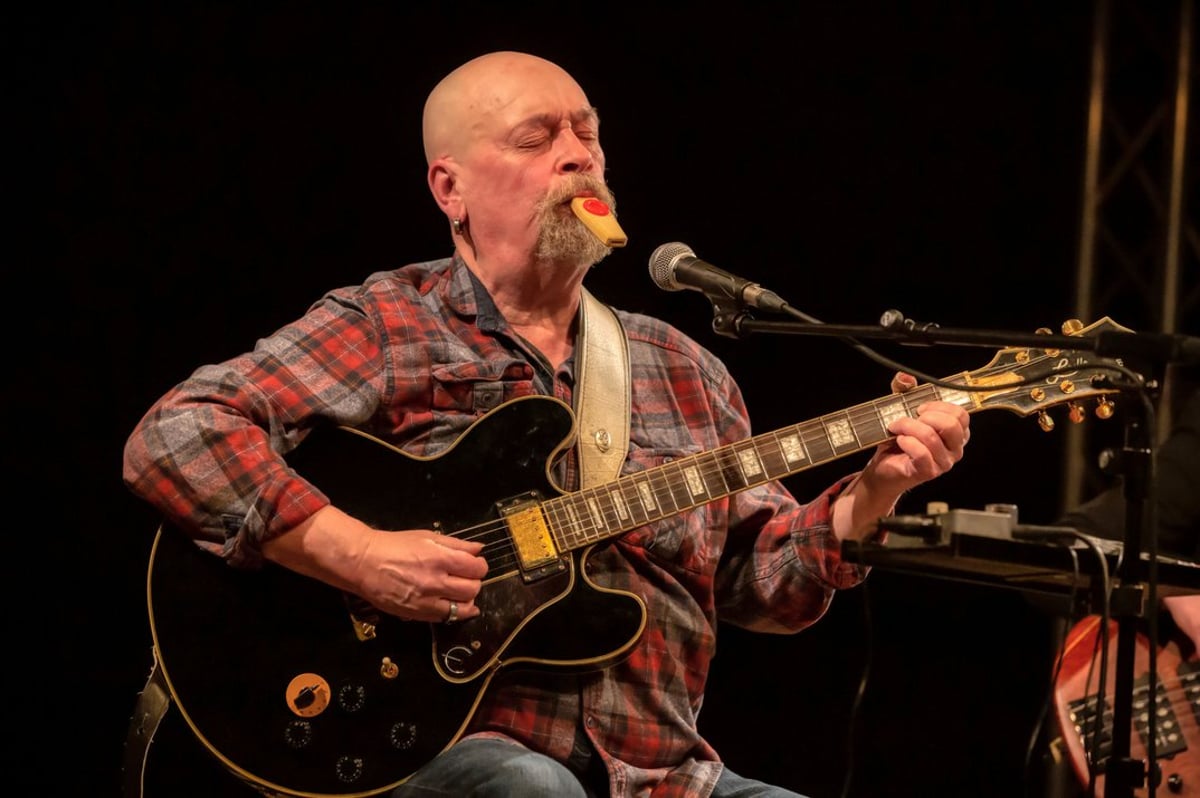 Live im Foyer: Schorsch Hampel
