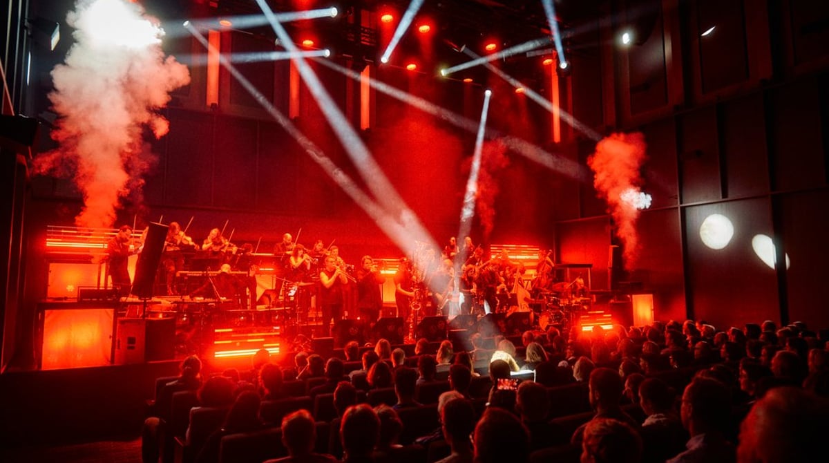 Jazzrausch Bigband & Bergson Phil‘ am 18.07.: Eine Techno-Sinfonie 